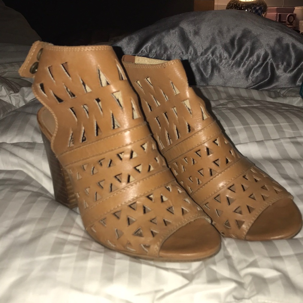 Ladies heels